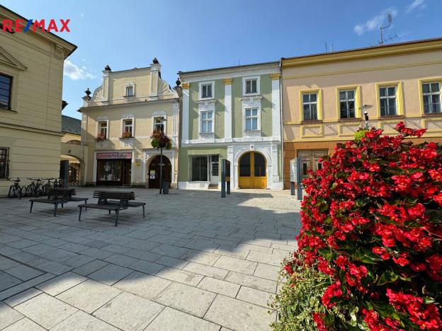 Prodej rodinného domu, Uničov, Masarykovo nám., 272 m2