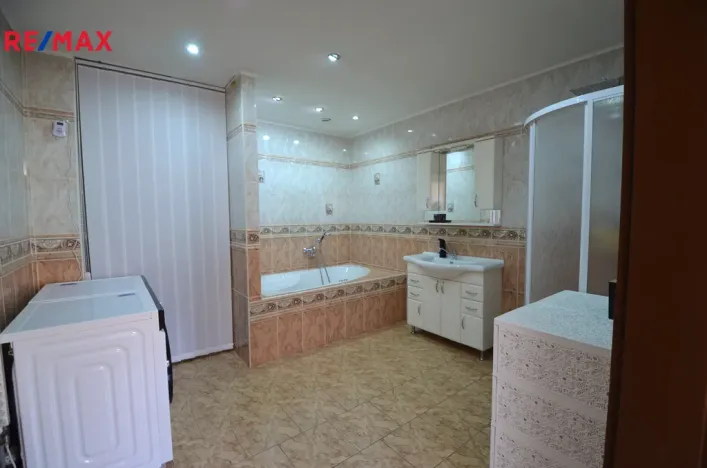 Prodej rodinného domu, Uničov, Masarykovo nám., 307 m2