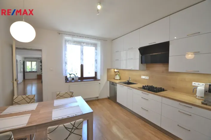 Prodej rodinného domu, Uničov, Masarykovo nám., 307 m2