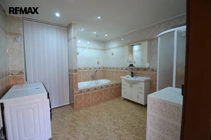 Prodej rodinného domu, Uničov, Masarykovo nám., 307 m2