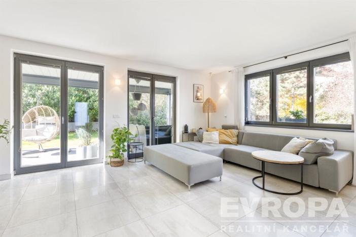 Prodej rodinného domu, Tuchoměřice, Pod Hájem, 205 m2