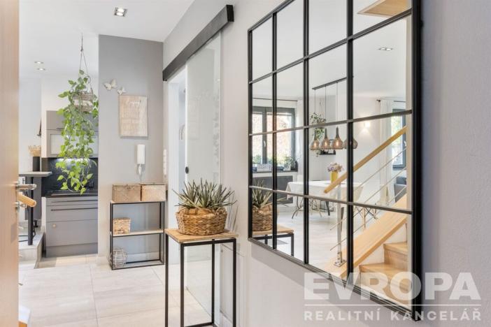 Prodej rodinného domu, Tuchoměřice, Pod Hájem, 205 m2