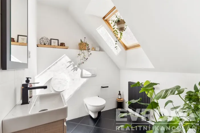 Prodej rodinného domu, Tuchoměřice, Pod Hájem, 205 m2