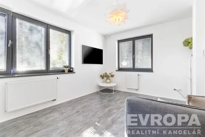 Prodej rodinného domu, Tuchoměřice, Pod Hájem, 205 m2