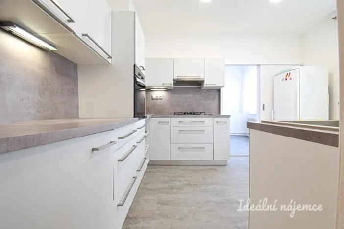 Pronájem bytu 3+1, Brno, Merhautova, 83 m2