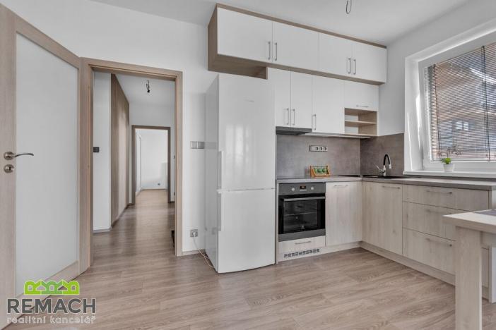 Pronájem bytu 2+kk, Uherské Hradiště - Sady, Jabloňová, 52 m2