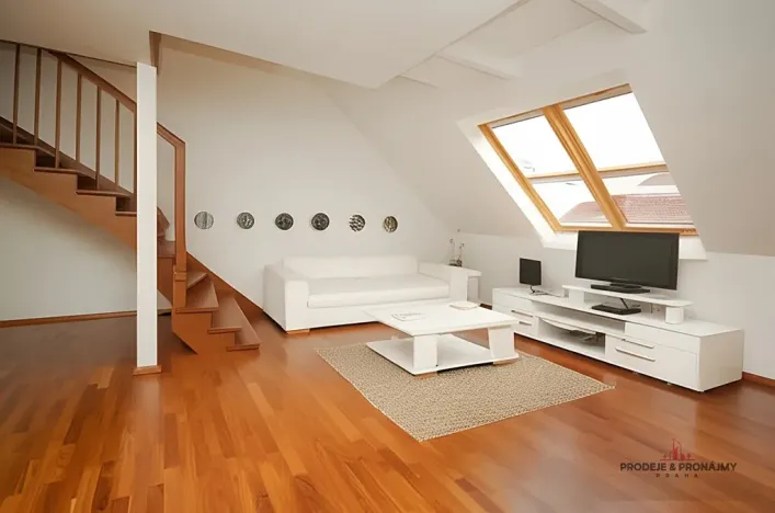 Pronájem bytu 3+kk, Praha - Vršovice, 28. pluku, 103 m2