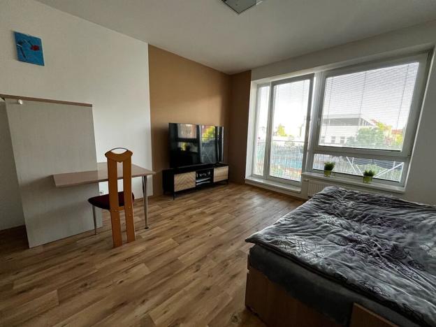 Pronájem bytu 1+kk, Uherské Hradiště, Slovácká, 32 m2