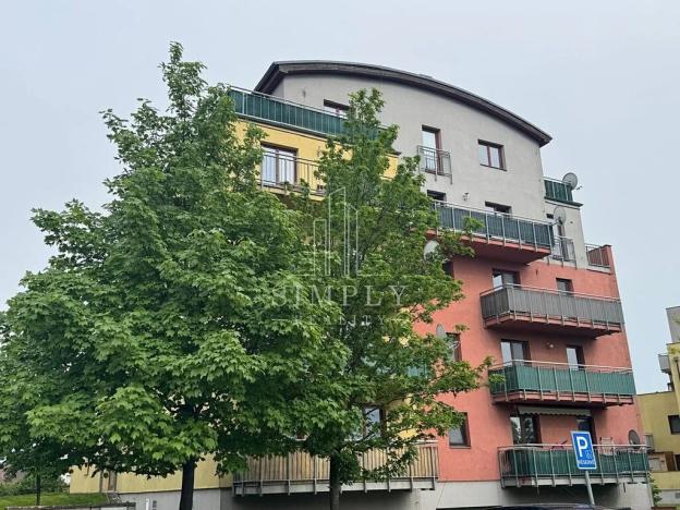 Pronájem bytu 3+1, Praha - Štěrboholy, Andersenova, 68 m2