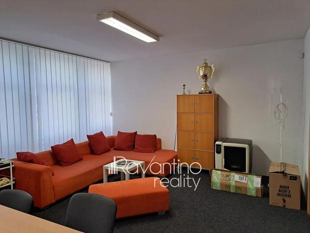 Pronájem kanceláře, Brno, Rokytova, 523 m2