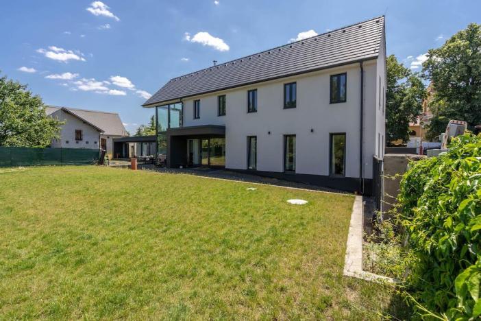 Prodej rodinného domu, Černěves, 237 m2