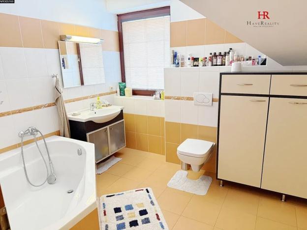 Prodej rodinného domu, Jenišovice, 355 m2