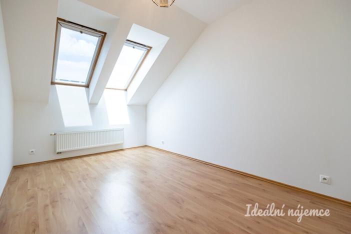 Pronájem bytu 4+kk, Praha - Dubeč, U lipové aleje, 95 m2