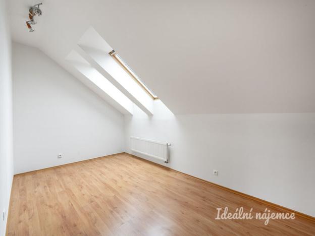 Pronájem bytu 4+kk, Praha - Dubeč, U lipové aleje, 95 m2