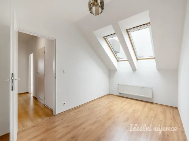 Pronájem bytu 4+kk, Praha - Dubeč, U lipové aleje, 95 m2