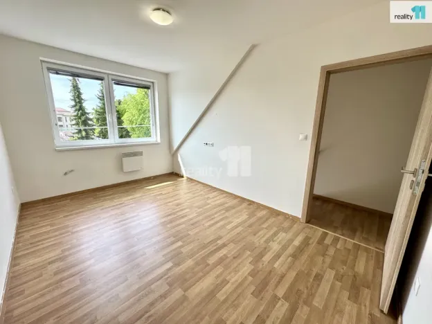Pronájem bytu 3+kk, Jeneč, Lidická, 77 m2