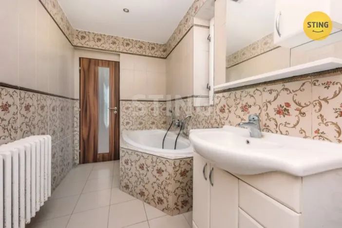 Prodej rodinného domu, Staré Jesenčany, 140 m2