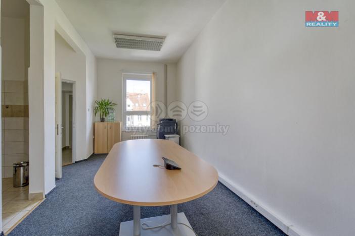 Pronájem kanceláře, Plzeň, Hálkova, 786 m2