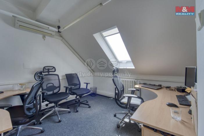 Pronájem kanceláře, Plzeň, Hálkova, 786 m2