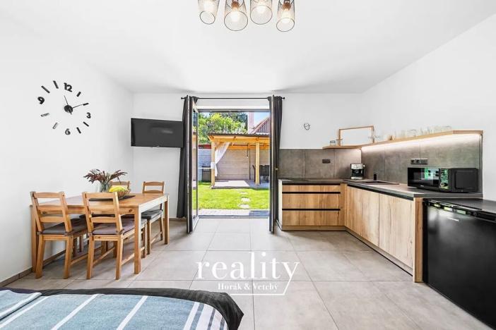 Prodej apartmánu, Perná, 205 m2