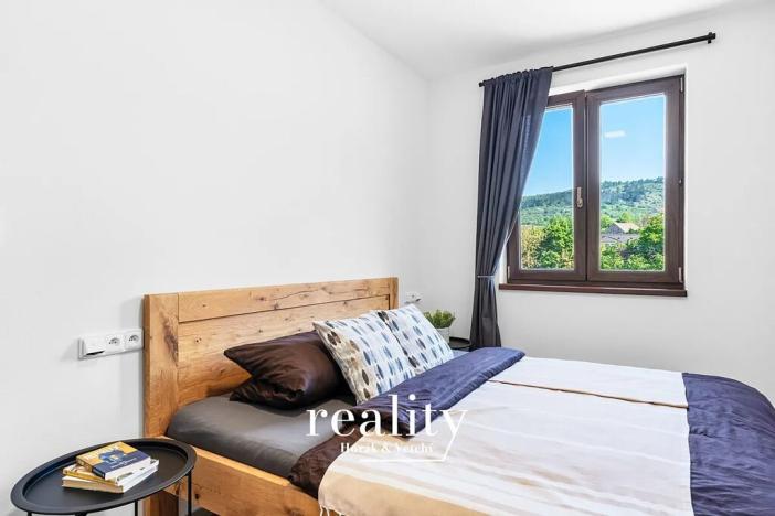 Prodej apartmánu, Perná, 205 m2