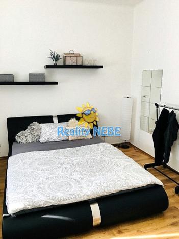 Pronájem bytu 1+1, Praha - Záběhlice, Záběhlická, 30 m2