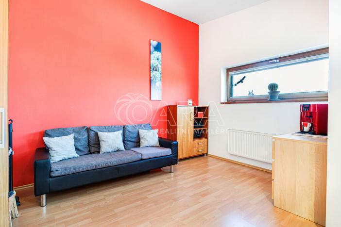 Prodej rodinného domu, Zeleneč, U Lesoparku, 174 m2