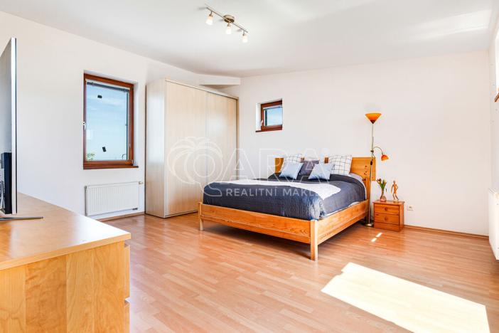 Prodej rodinného domu, Zeleneč, U Lesoparku, 174 m2