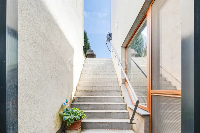 Prodej rodinného domu, Zeleneč, U Lesoparku, 174 m2