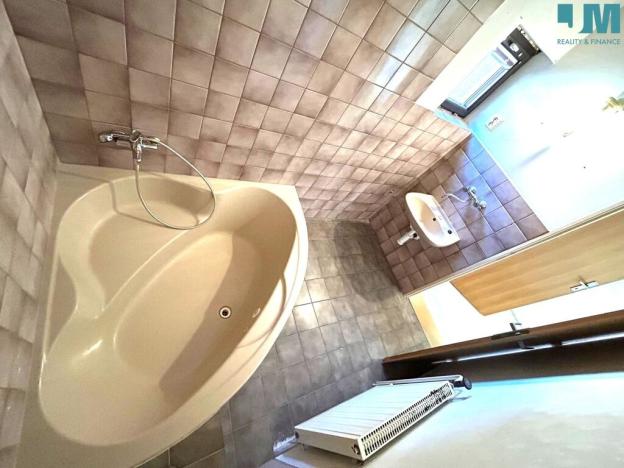 Prodej rodinného domu, Hluboké Mašůvky, 85 m2