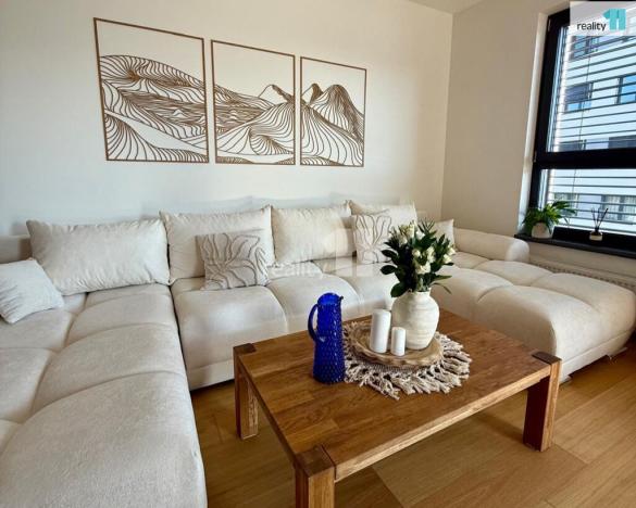 Prodej bytu 2+kk, Praha - Malešice, Azzoniho, 67 m2