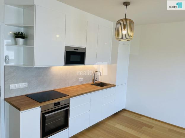 Prodej bytu 2+kk, Praha - Malešice, Azzoniho, 67 m2