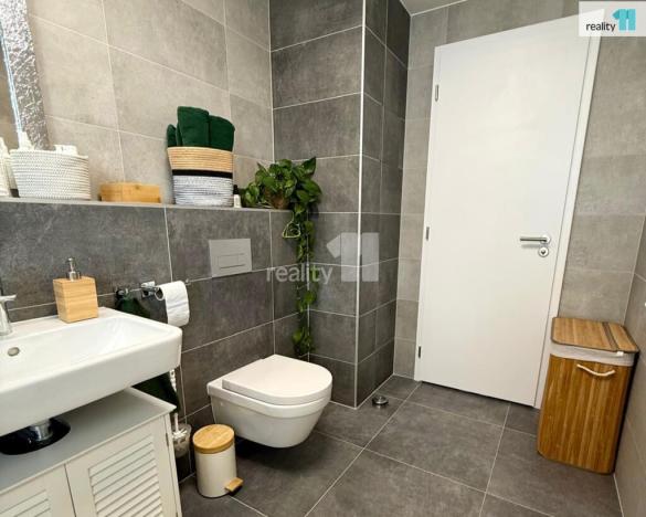 Prodej bytu 2+kk, Praha - Malešice, Azzoniho, 67 m2