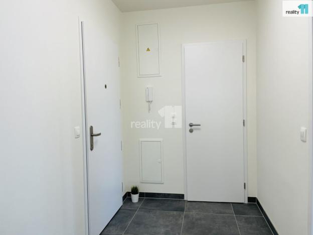 Prodej bytu 2+kk, Praha - Malešice, Azzoniho, 67 m2