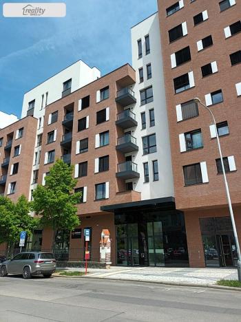 Pronájem bytu 2+kk, Praha - Holešovice, Jankovcova, 69 m2