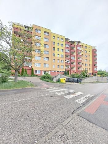 Prodej bytu 3+1, Český Krumlov - Domoradice, Urbinská, 63 m2