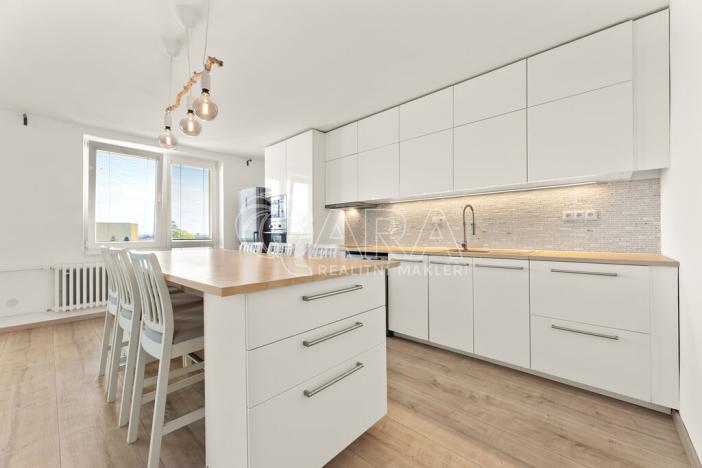Prodej bytu 3+kk, Praha - Prosek, Stoupající, 75 m2