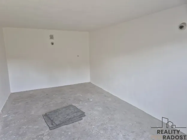 Pronájem garáže, Třinec - Dolní Líštná, 29 m2