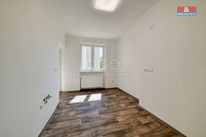 Prodej bytu 4+1, Cheb, Májová, 121 m2