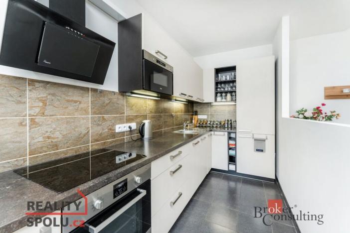 Prodej bytu 2+1, Tuchoměřice, U Hřiště, 55 m2