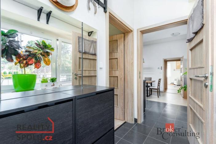 Prodej bytu 2+1, Tuchoměřice, U Hřiště, 55 m2