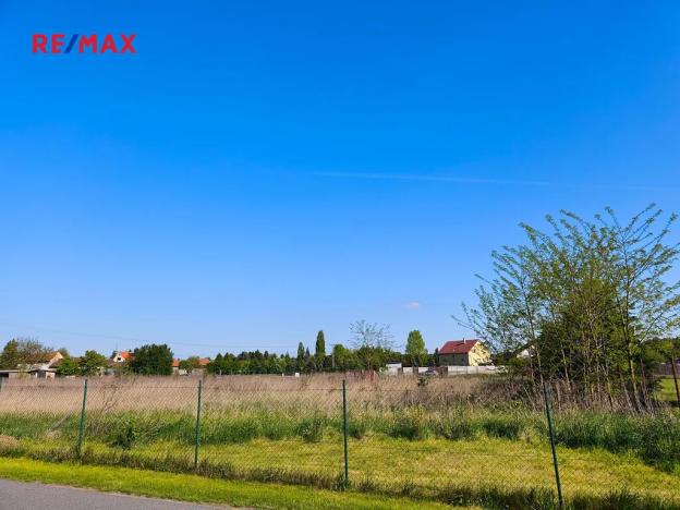 Prodej pozemku pro bydlení, Tišice, Labská, 1084 m2