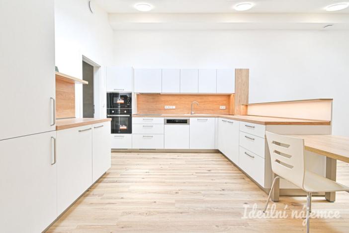 Pronájem bytu 5+kk, 117 m2
