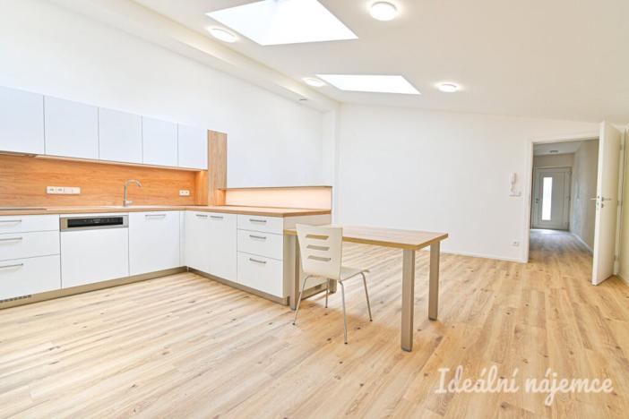 Pronájem bytu 5+kk, 117 m2