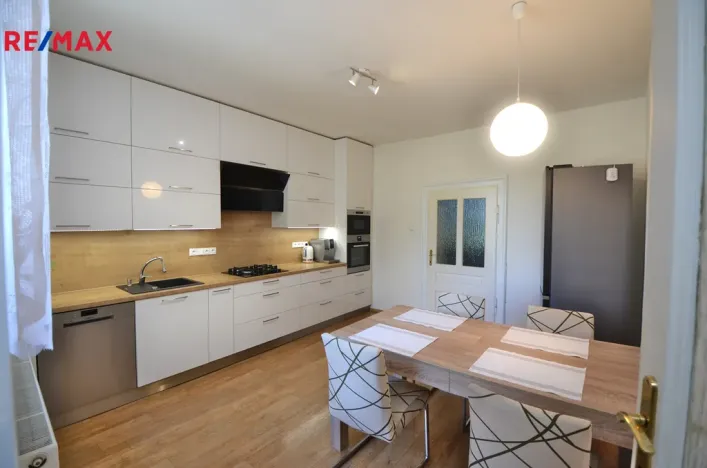 Prodej činžovního domu, Uničov, Masarykovo nám., 307 m2