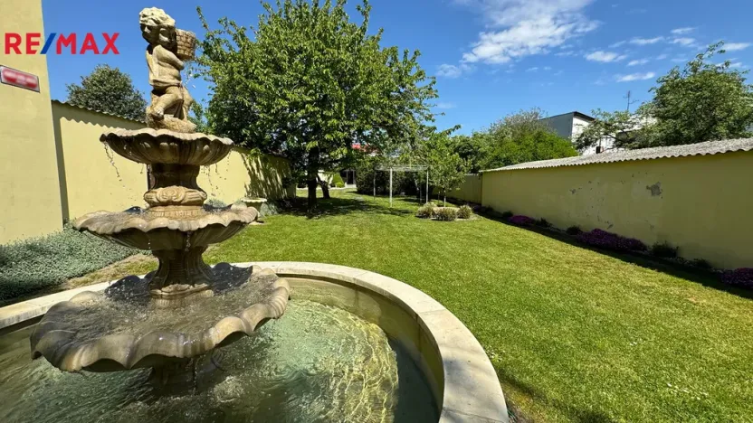 Prodej činžovního domu, Uničov, Masarykovo nám., 307 m2