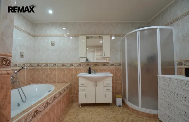 Prodej činžovního domu, Uničov, Masarykovo nám., 307 m2