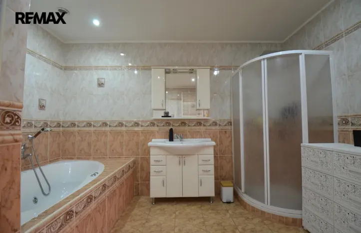 Prodej činžovního domu, Uničov, Masarykovo nám., 307 m2