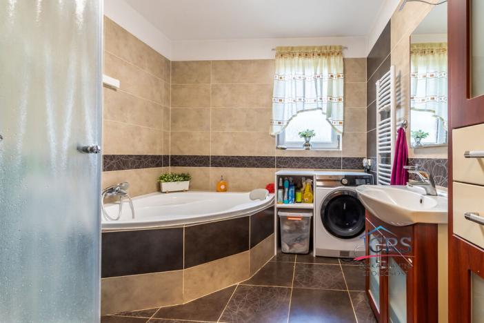 Prodej rodinného domu, Přezletice, Veleňská, 240 m2