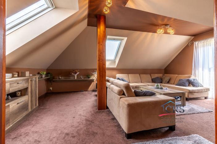 Prodej rodinného domu, Přezletice, Veleňská, 240 m2